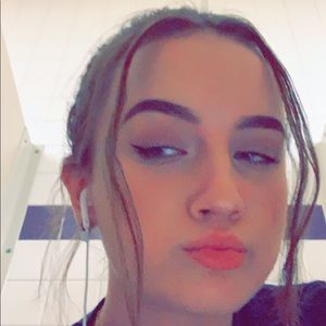 Meet your Posher, Madison